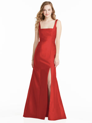 Sleeveless bridesmaid dress, square neckline, fitted waist, front slit, red