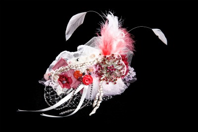 pink feathered fascinator 