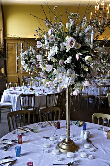 wedding flower centrepiece with roses wedding flower centrepiece with roses