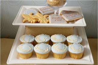 wedgewood blue cupcakes 