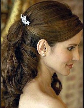 Bride with long hairstyle 