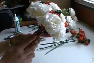 how to make a handtied toss bouquet 