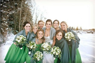 bridesmaids in pashminas