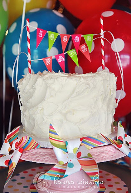 DIY Cake Bunting and Free Printable Alphabet Pages