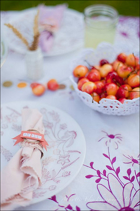 DIY Wedding Reception Centerpiece: A Doily Bowl