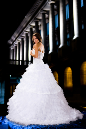 How to Wear a Poufy Wedding Dress