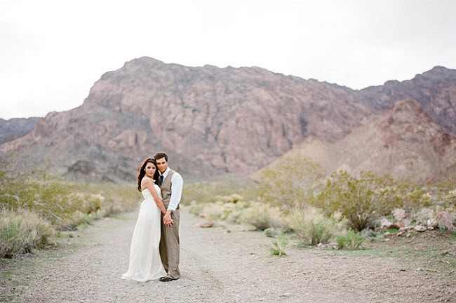 Ideas for Desert Engagement Pictures in Nevada