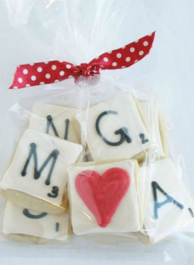 Scrabble cake letters in gift bag