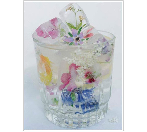 DIY Wedding Idea: Wildflower Ice Cubes