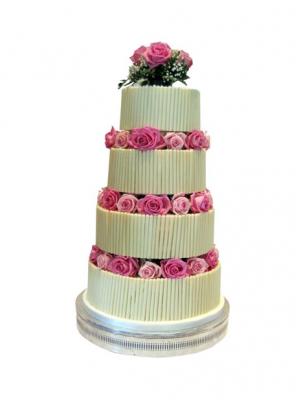 Tier cake decorated with roses 