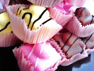 Mr Kipling Fondant Fancies 