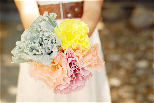 DIY Wedding Bouquet: Crepe Paper Flowers