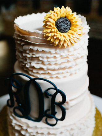 Sunflowers wedding cake 