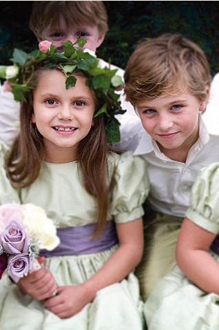 flowergirls and pageboys in lilac 
