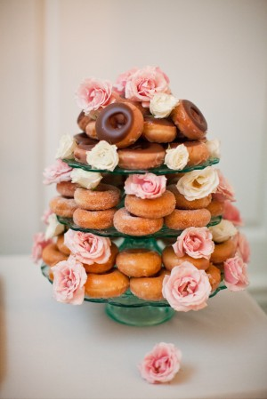 ring doughnut tower wedding cake idea 