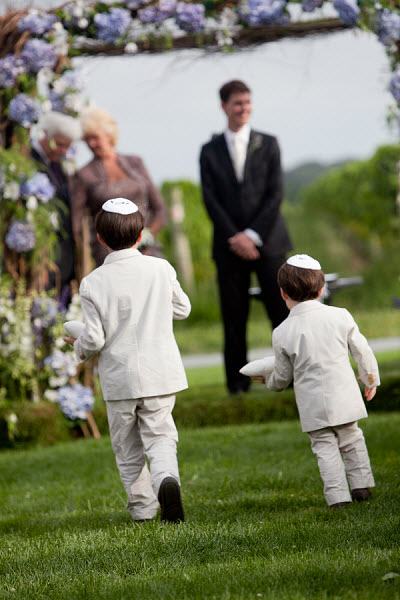 outdoor jewish wedding ringbearers