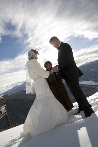 bride and groom marrying in Vail Colorado