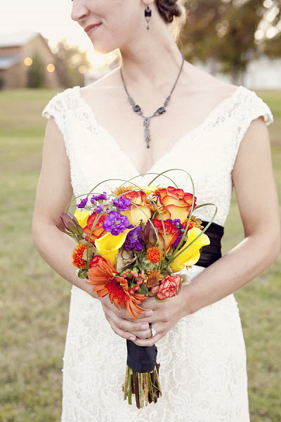 bride with summer bouquet