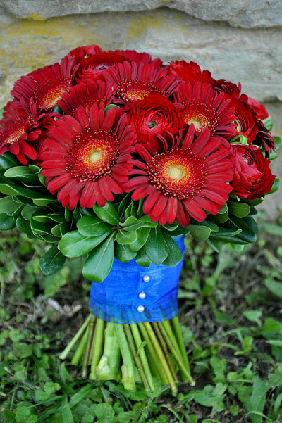 red bridal bouquet