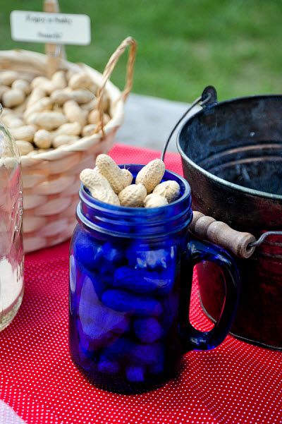 peanuts at wedding