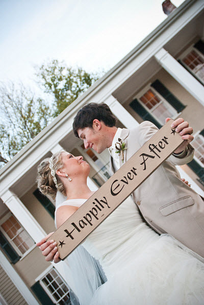 happily ever after sign at wedding