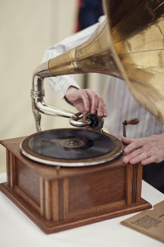 old fashioned wind up gramophone