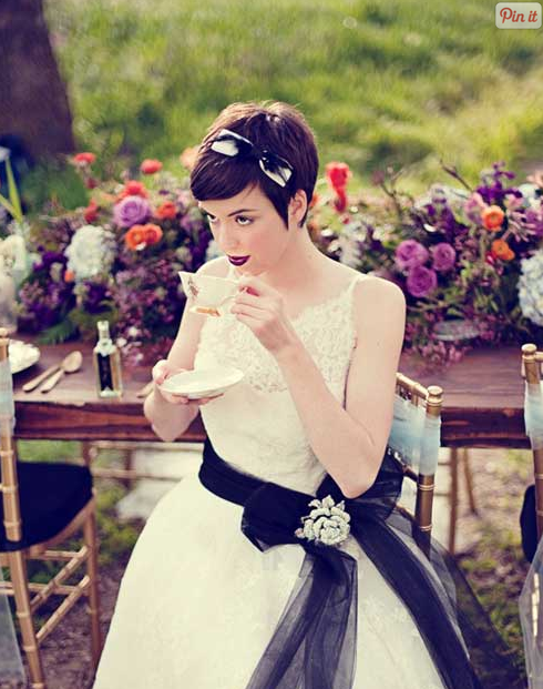 10 Short Hair Wedding Styles Fit For Royalty (With Tutorials) - Dallas Oasis