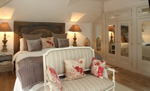 romantic cottage bedroom