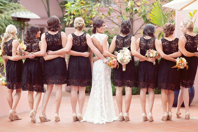 BRIDESMAID GUIDE: Spotlight on Lace Bridesmaid Dresses