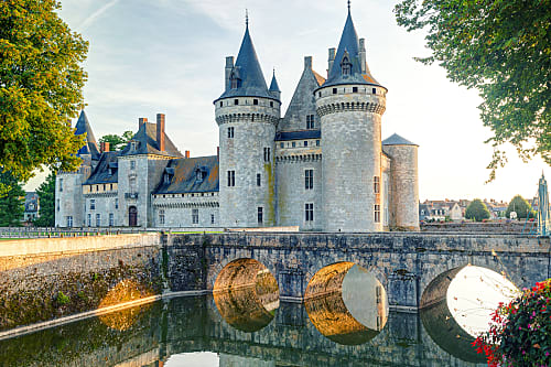 How to Plan a Castlecore Wedding: Where Fairytale Meets Fierce